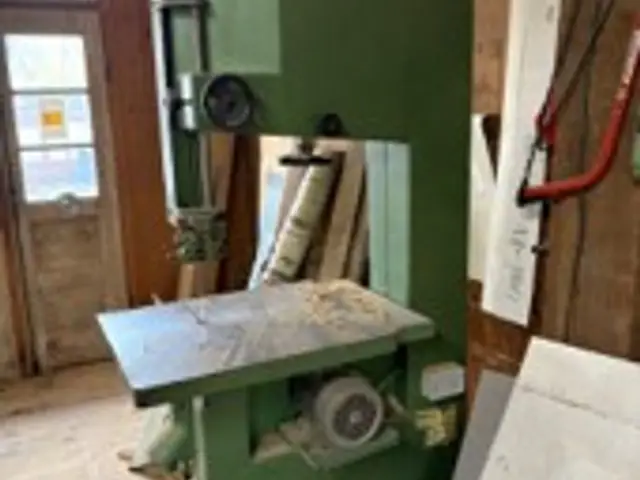 Hema Band saw